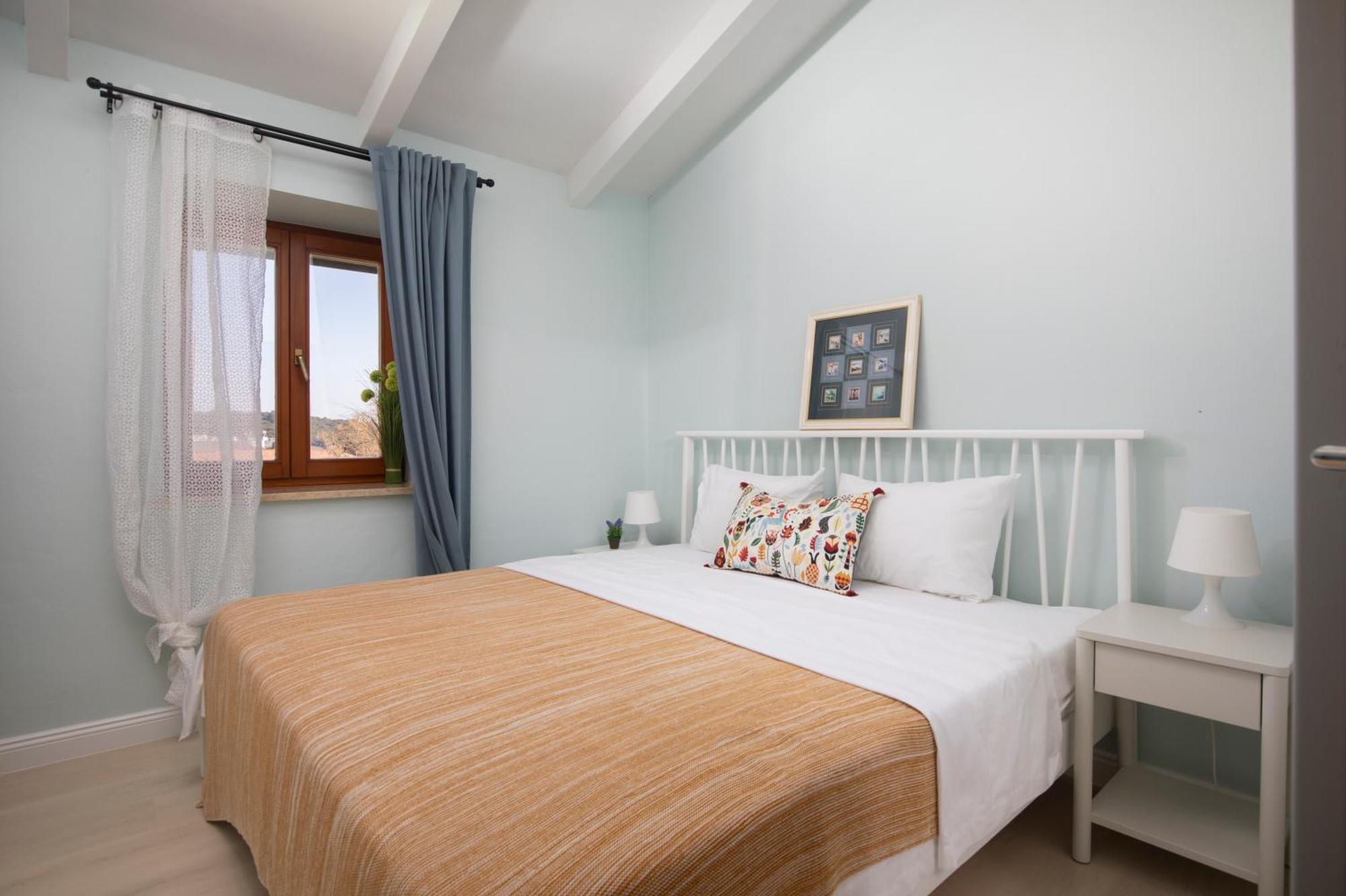 Apartments Kastel Pula Exterior photo